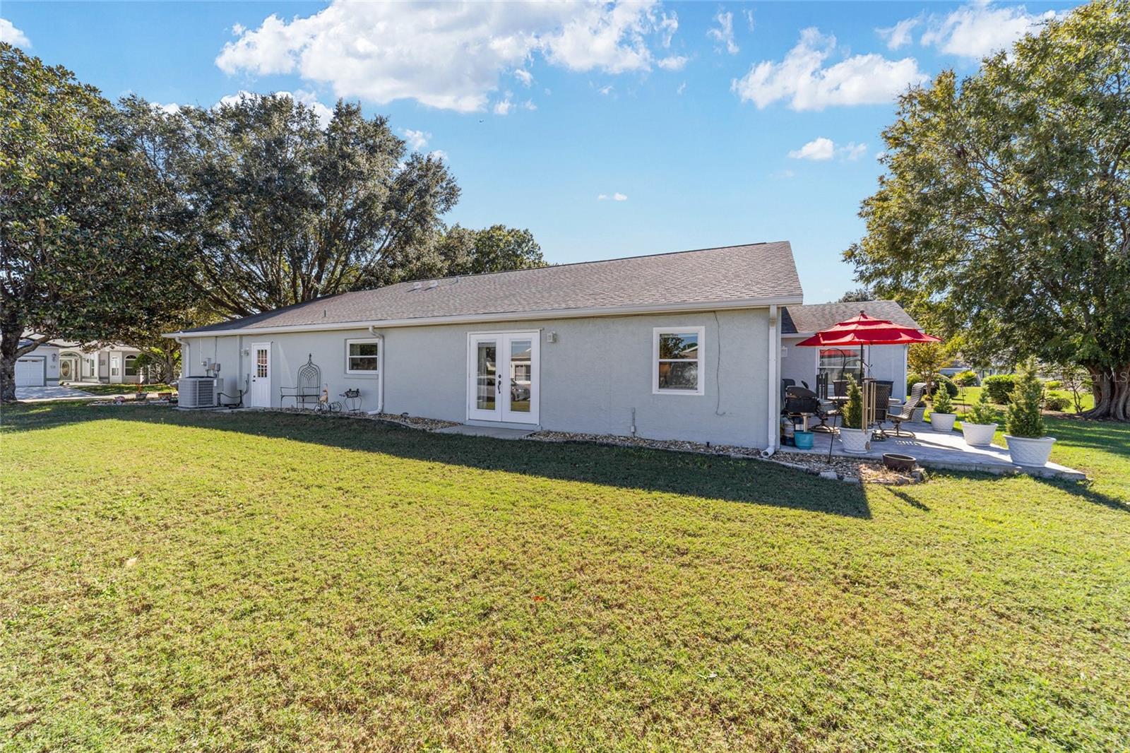 ON TOP OF THE WORLD - Residential