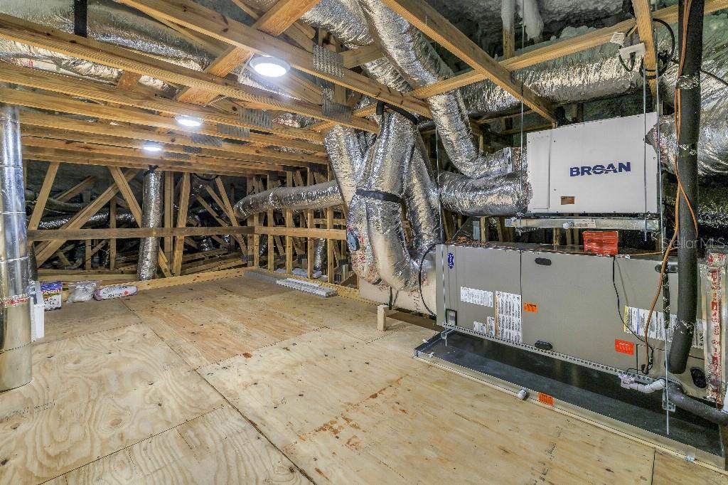 RIVIERA BAY - Residential