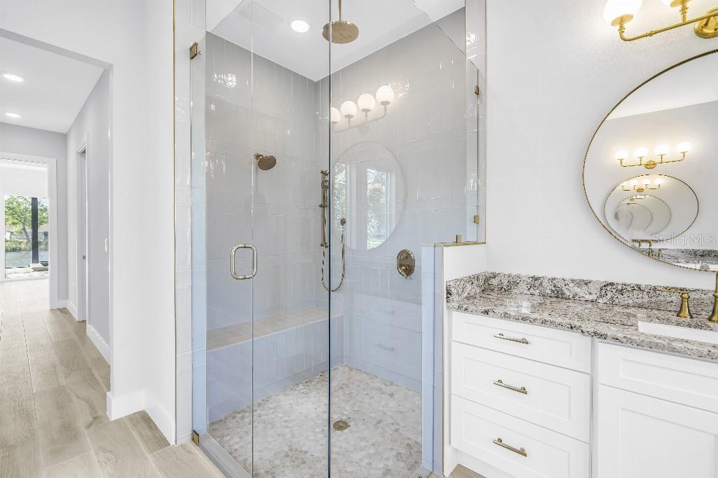 RIVIERA BAY - Residential