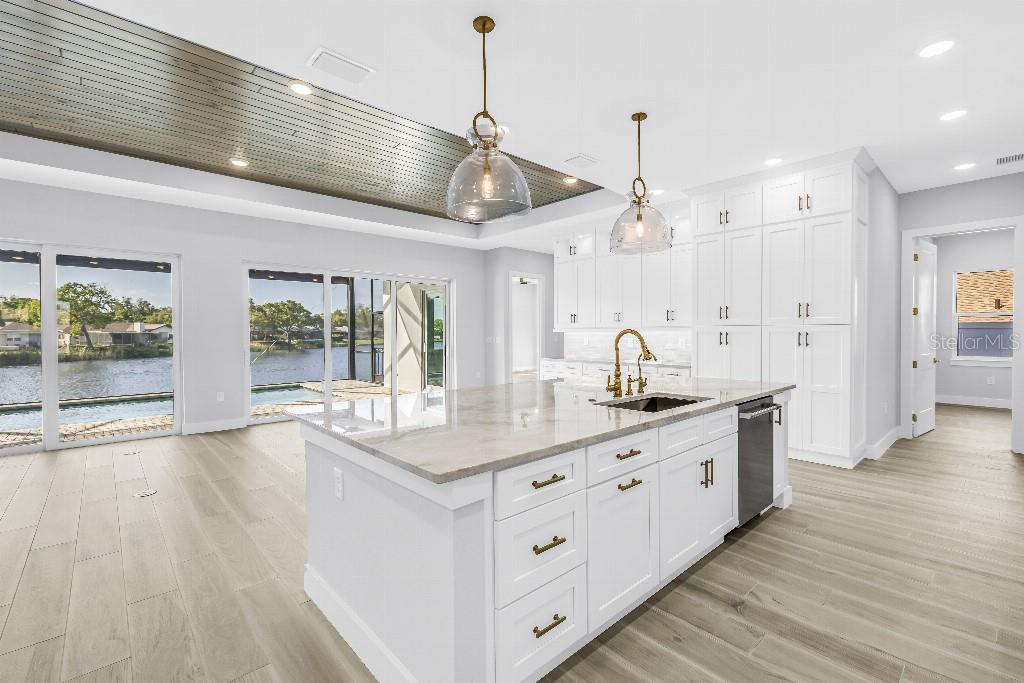 RIVIERA BAY - Residential