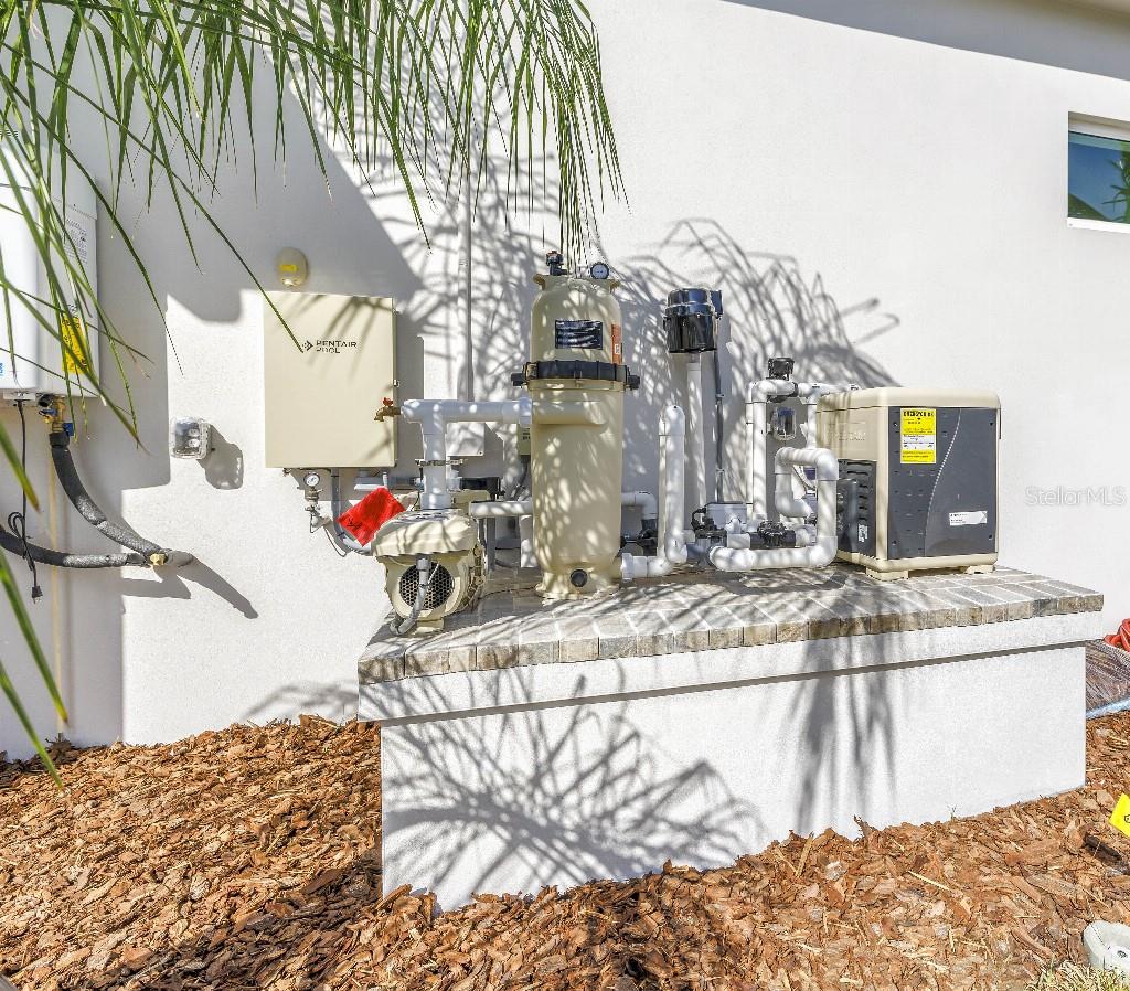 RIVIERA BAY - Residential