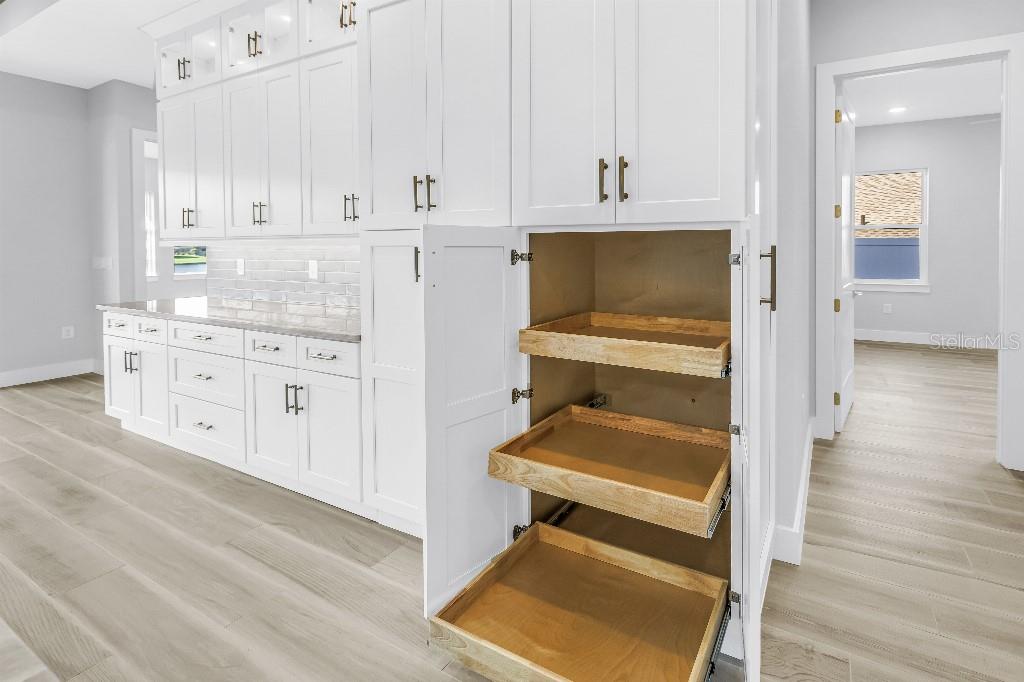 RIVIERA BAY - Residential