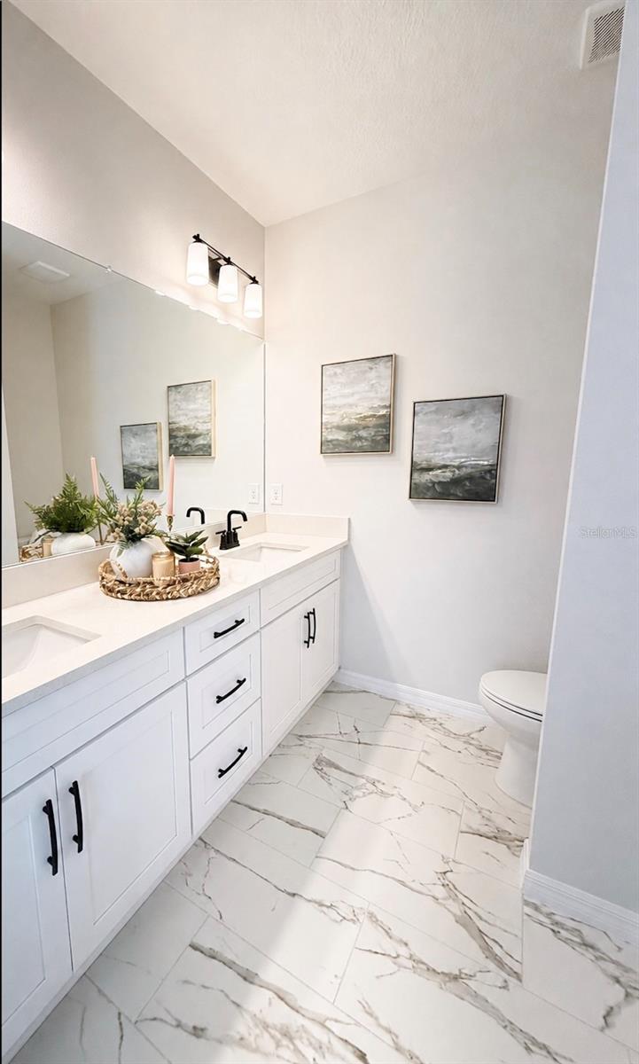 RIVER OAKS TOWNHOMES LLC - Residential