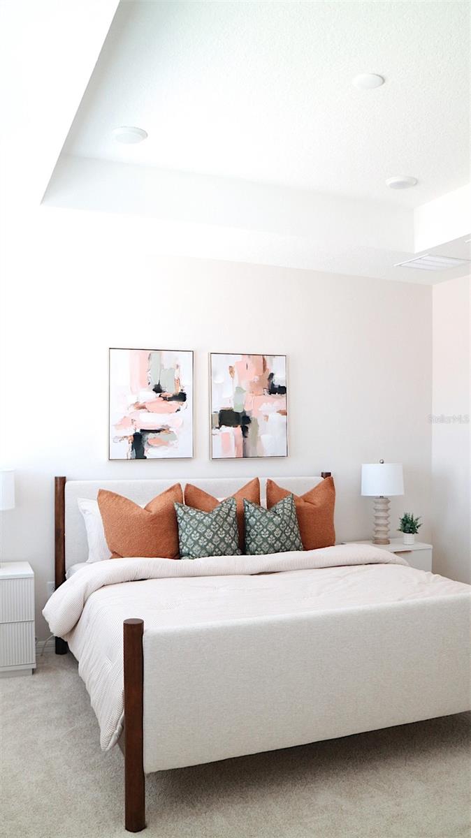 RIVER OAKS TOWNHOMES LLC - Residential