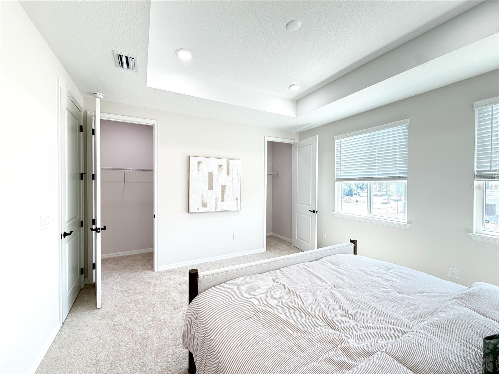 RIVER OAKS TOWNHOMES LLC - Residential