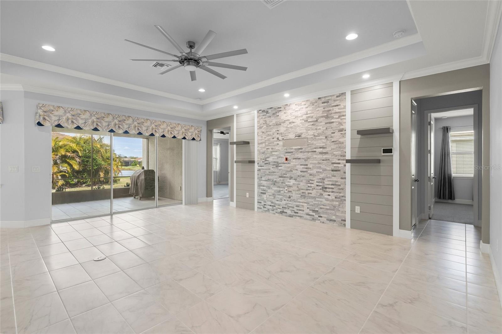 SUNRISE PRESERVE - Residential