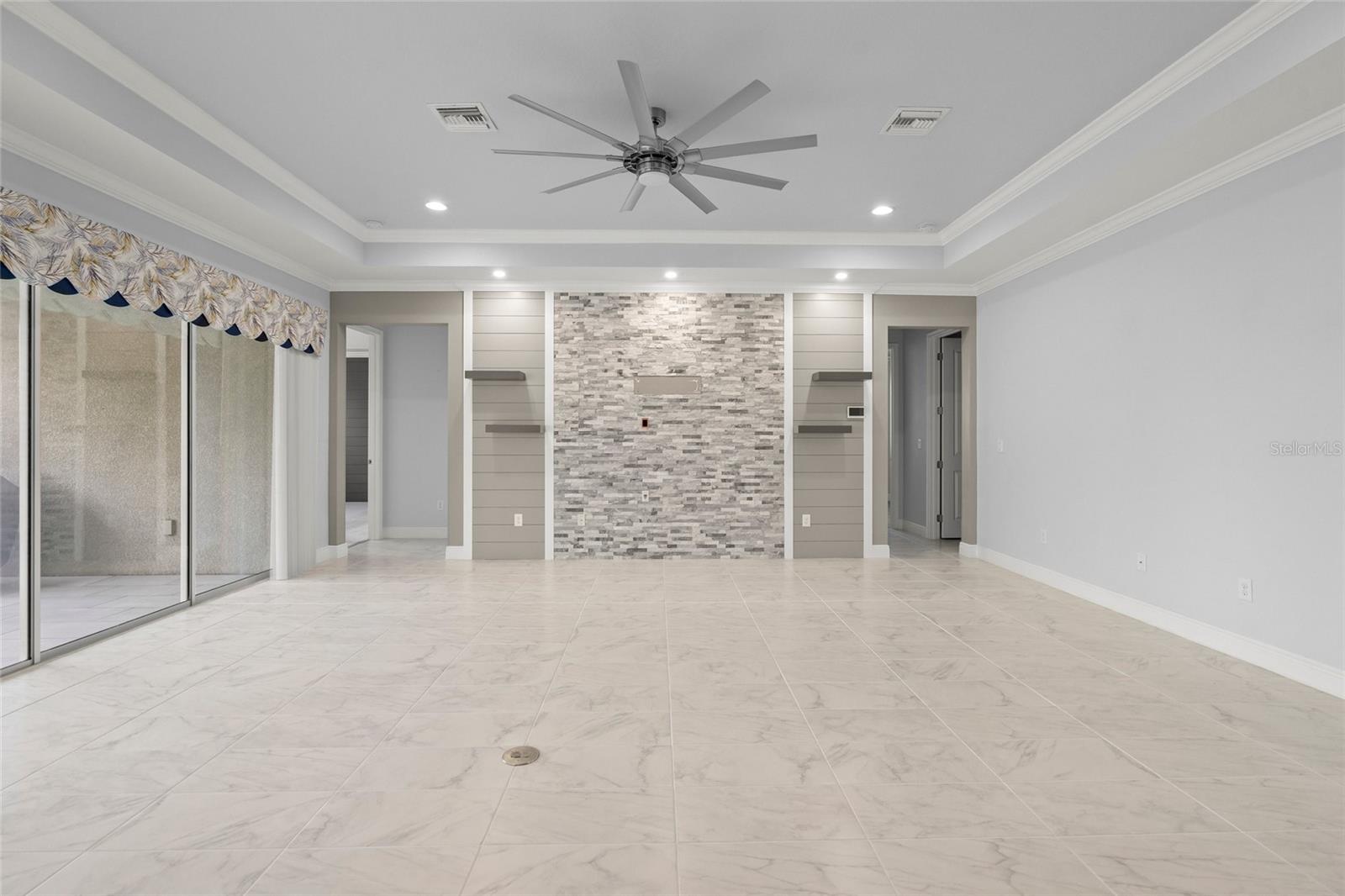 SUNRISE PRESERVE - Residential