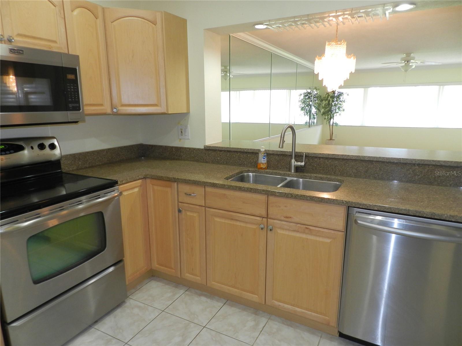 HARBOUR CLUB CONDO 1 - Residential