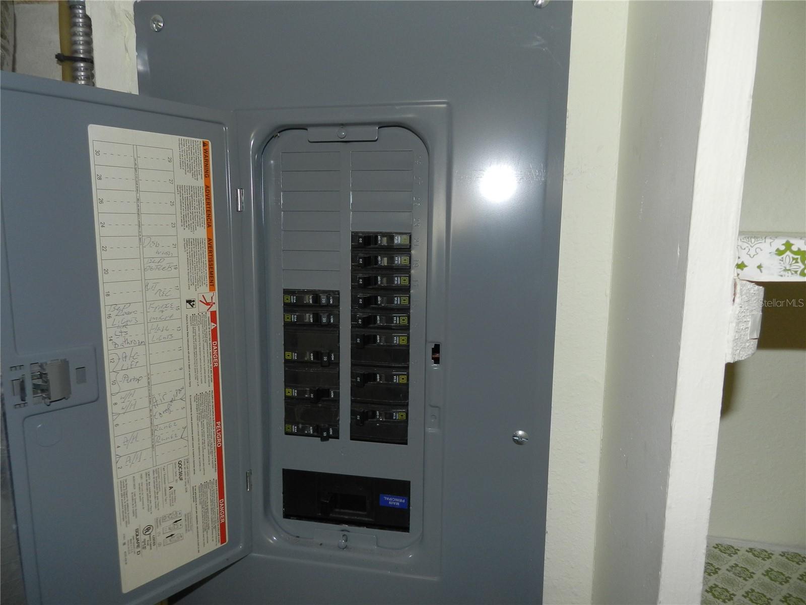 HARBOUR CLUB CONDO 1 - Residential