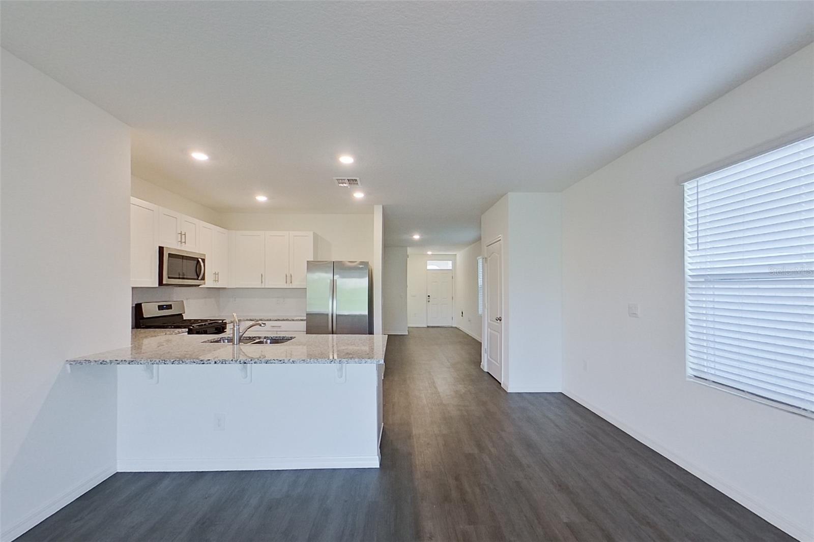 LAKE GRIFFIN RESERVE - Residential Lease