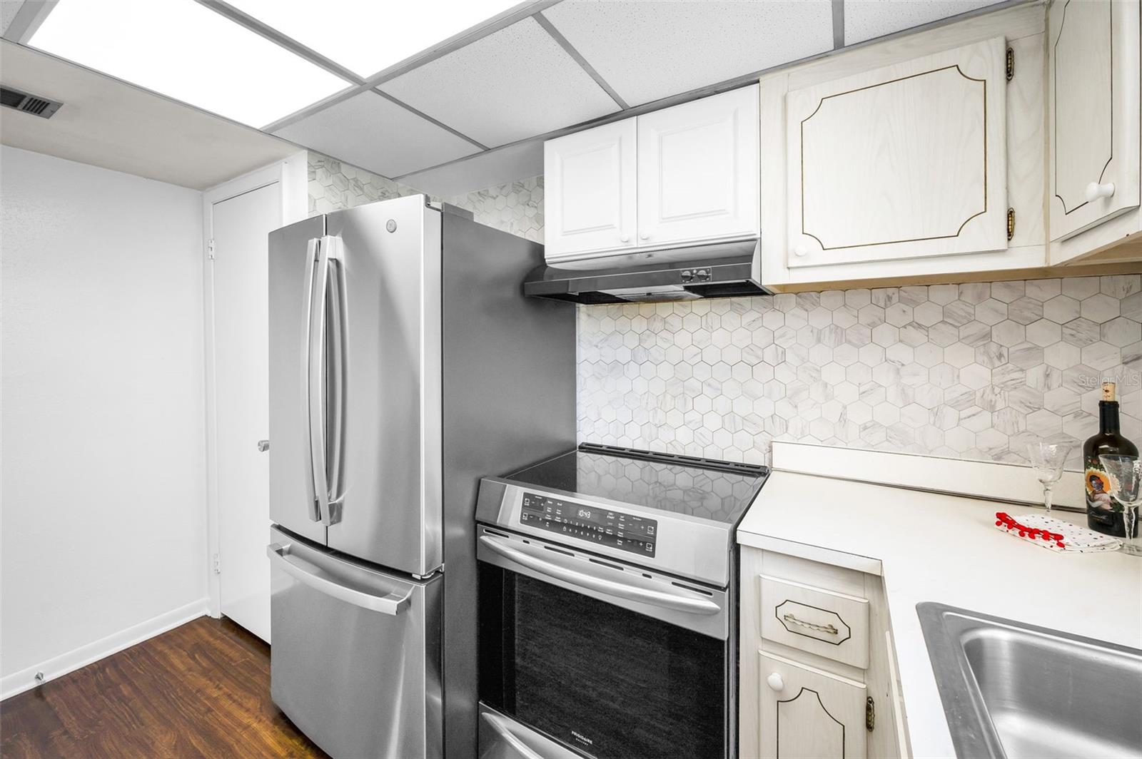 HARBOUR TOWNE CONDO - Residential