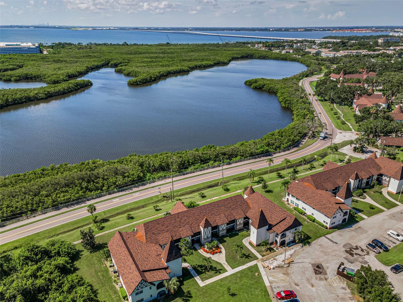 320 N BAYSHORE BOULEVARD 107