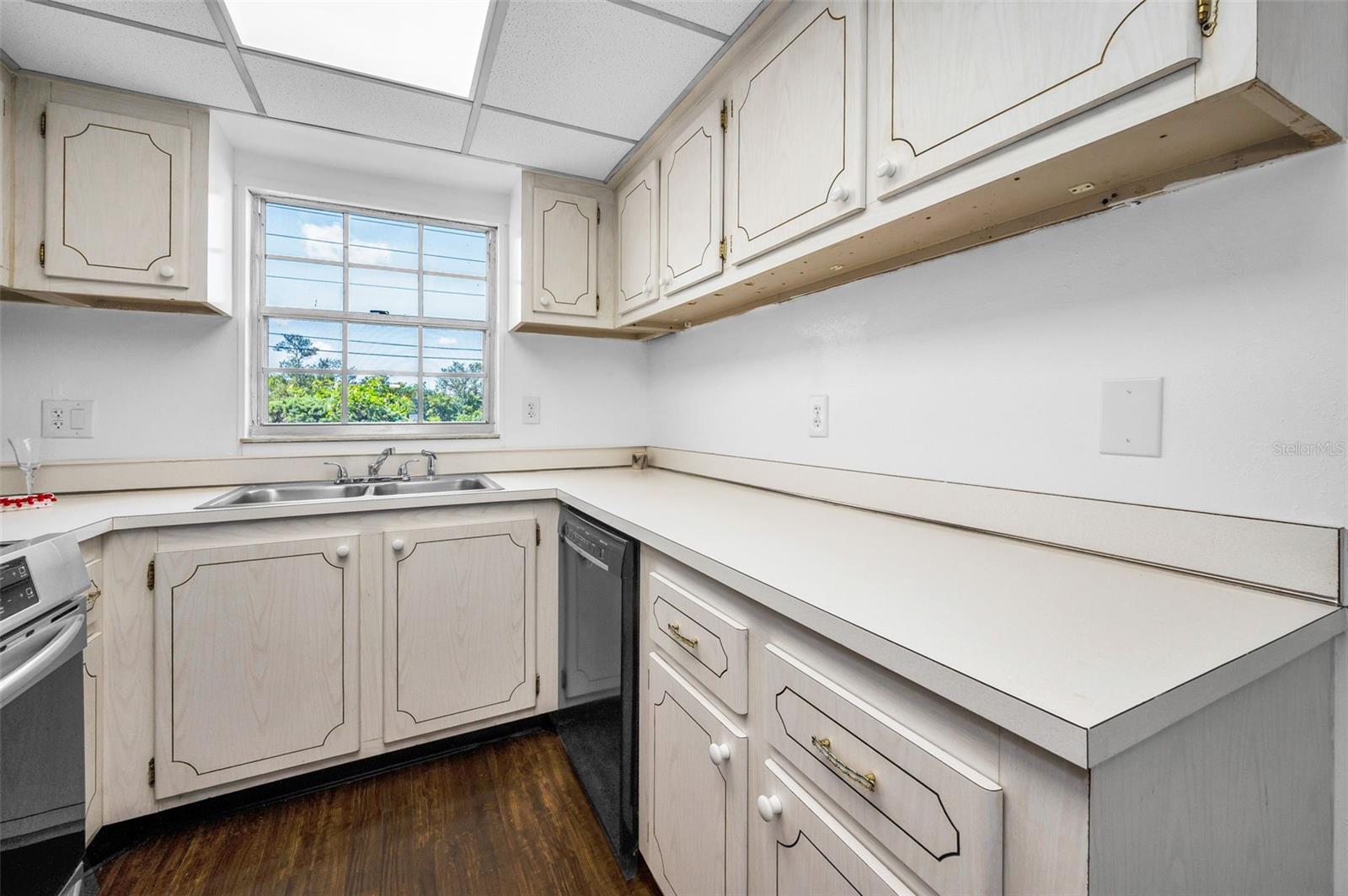 HARBOUR TOWNE CONDO - Residential