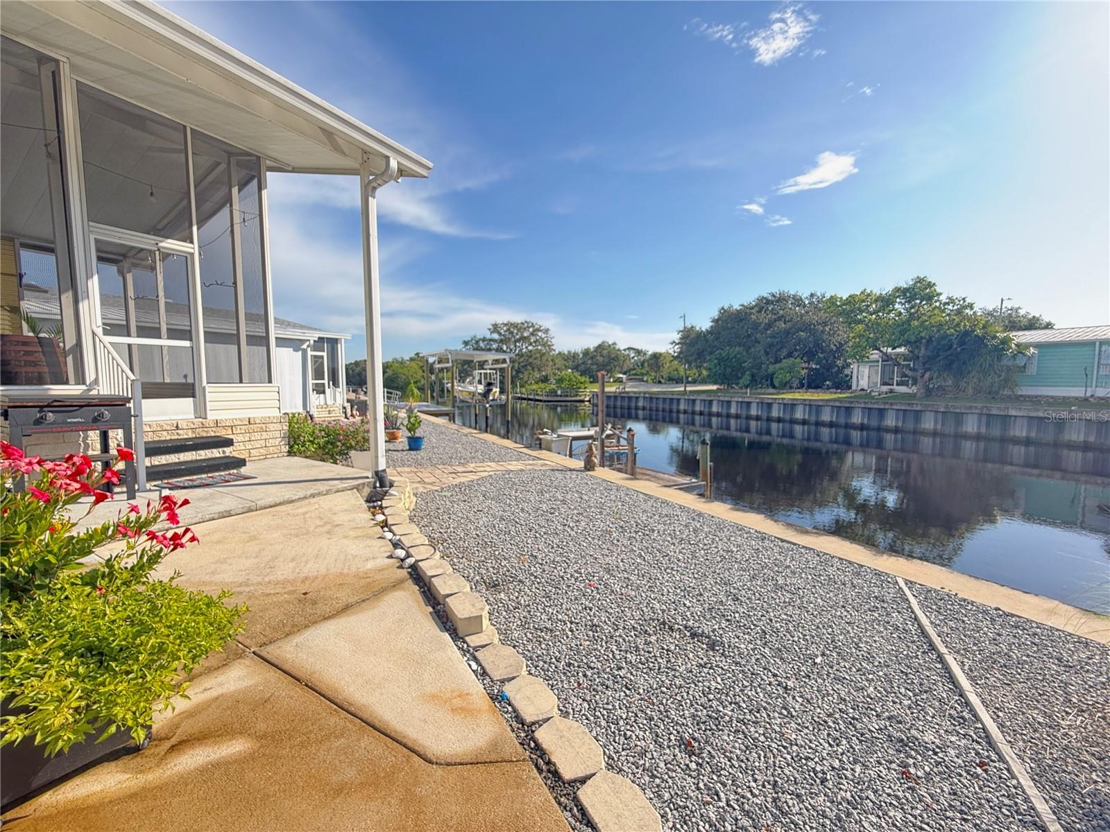 115 E SAINT ANNES CIRCLE