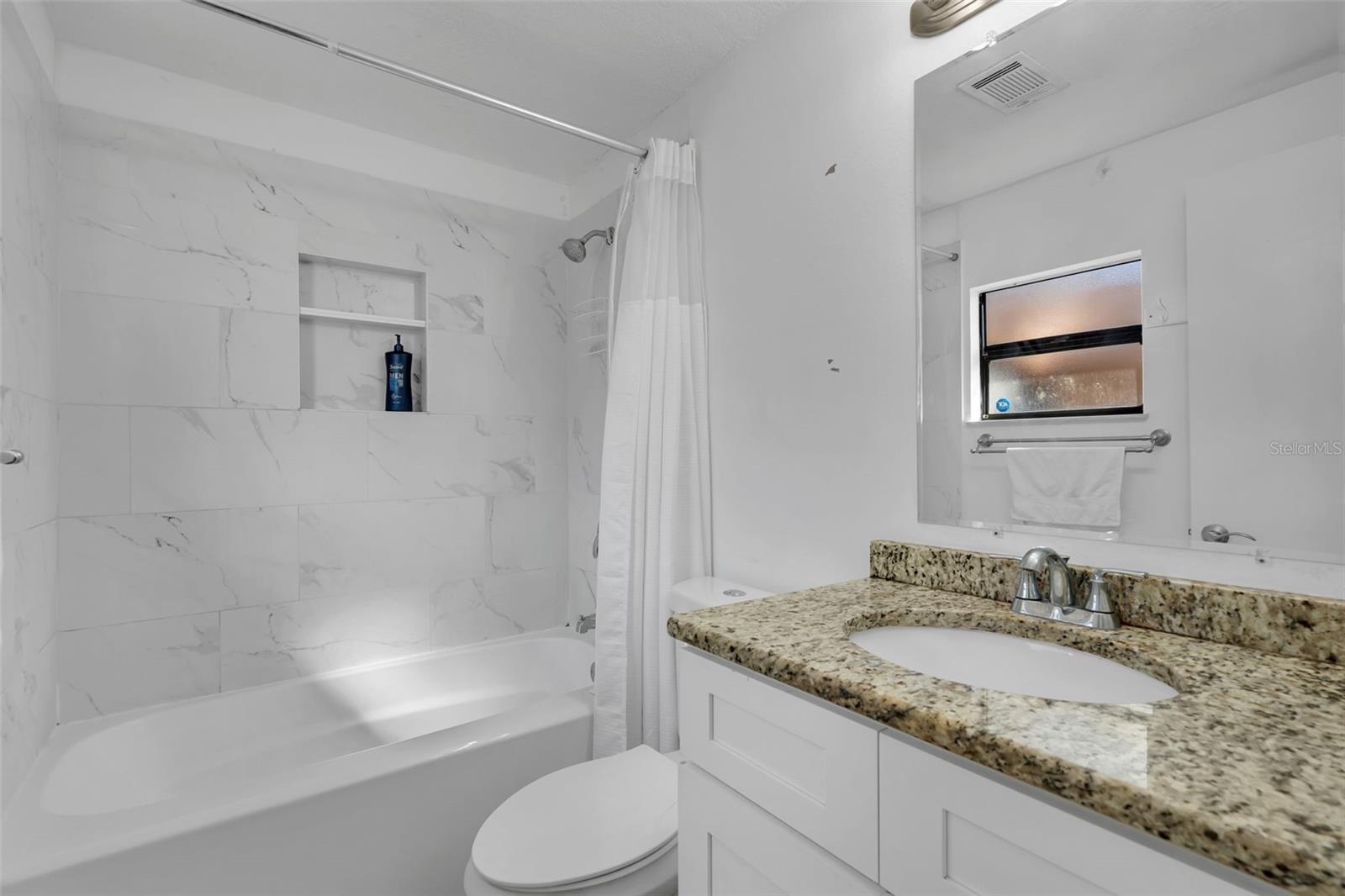 TOWNHOMES WINTER GARDEN - Residential