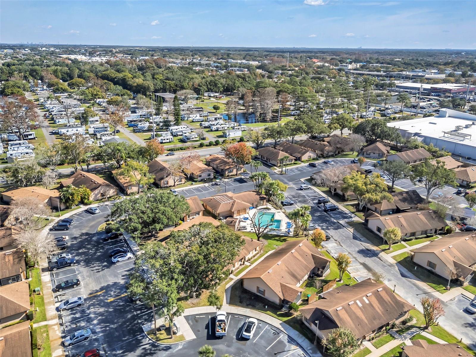 TOWNHOMES WINTER GARDEN - Residential