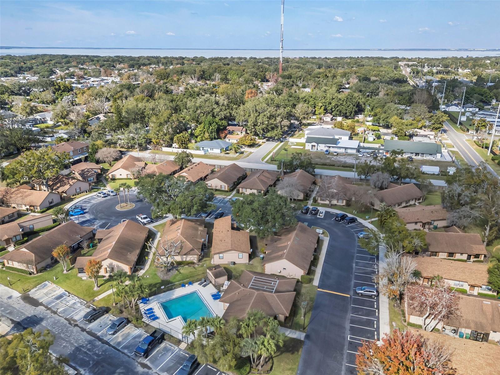 TOWNHOMES WINTER GARDEN - Residential