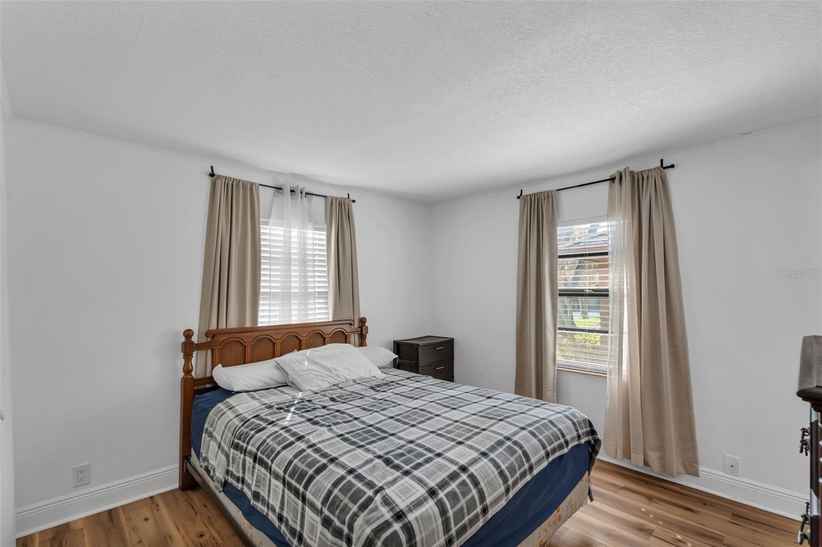 TOWNHOMES WINTER GARDEN - Residential