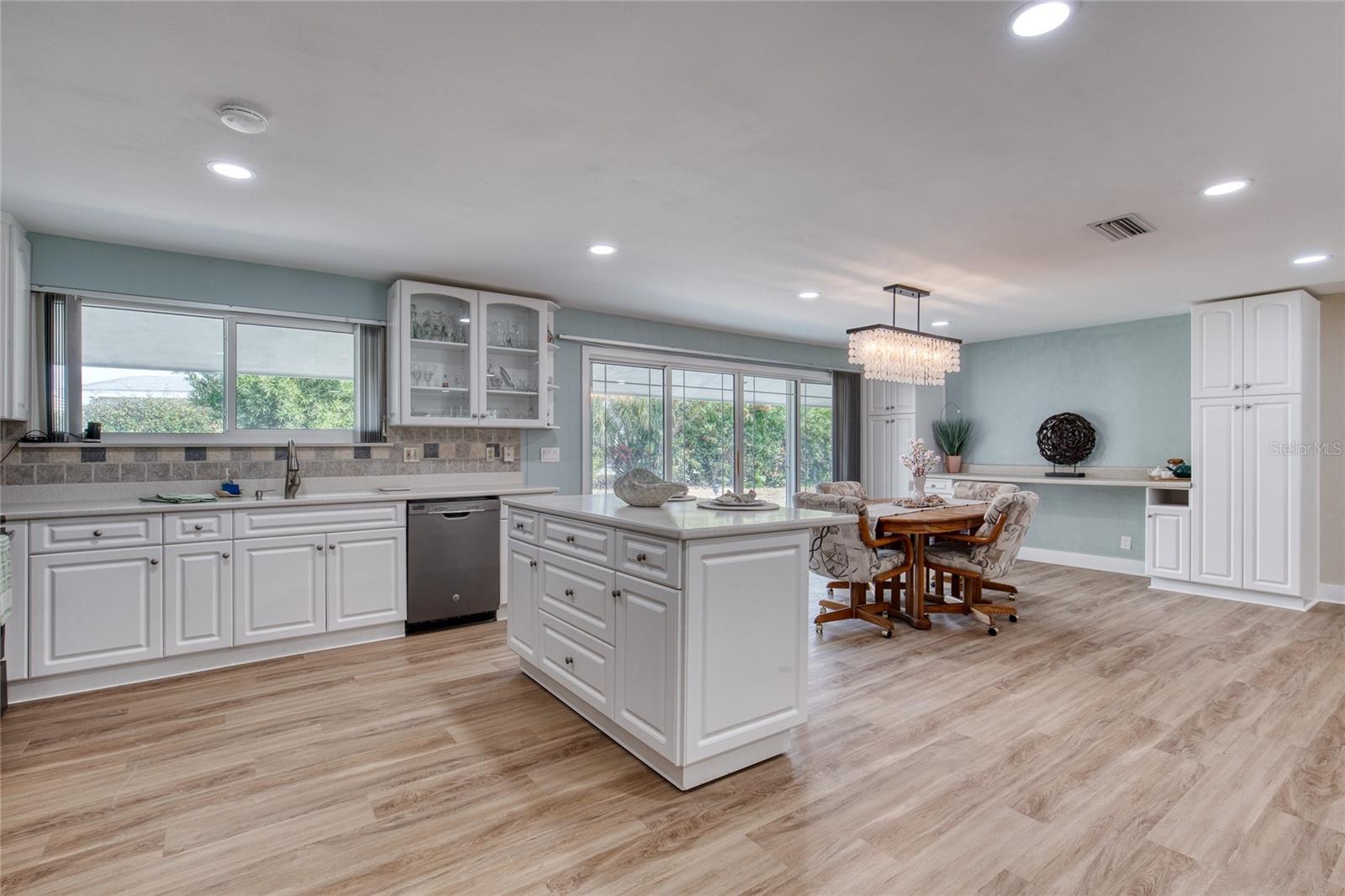 BELLAIR SHORES - Residential