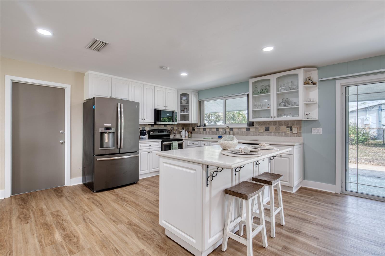 BELLAIR SHORES - Residential