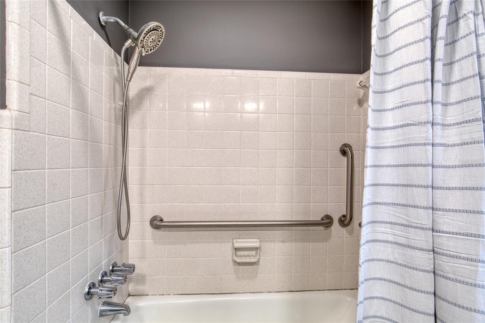 BELLAIR SHORES - Residential