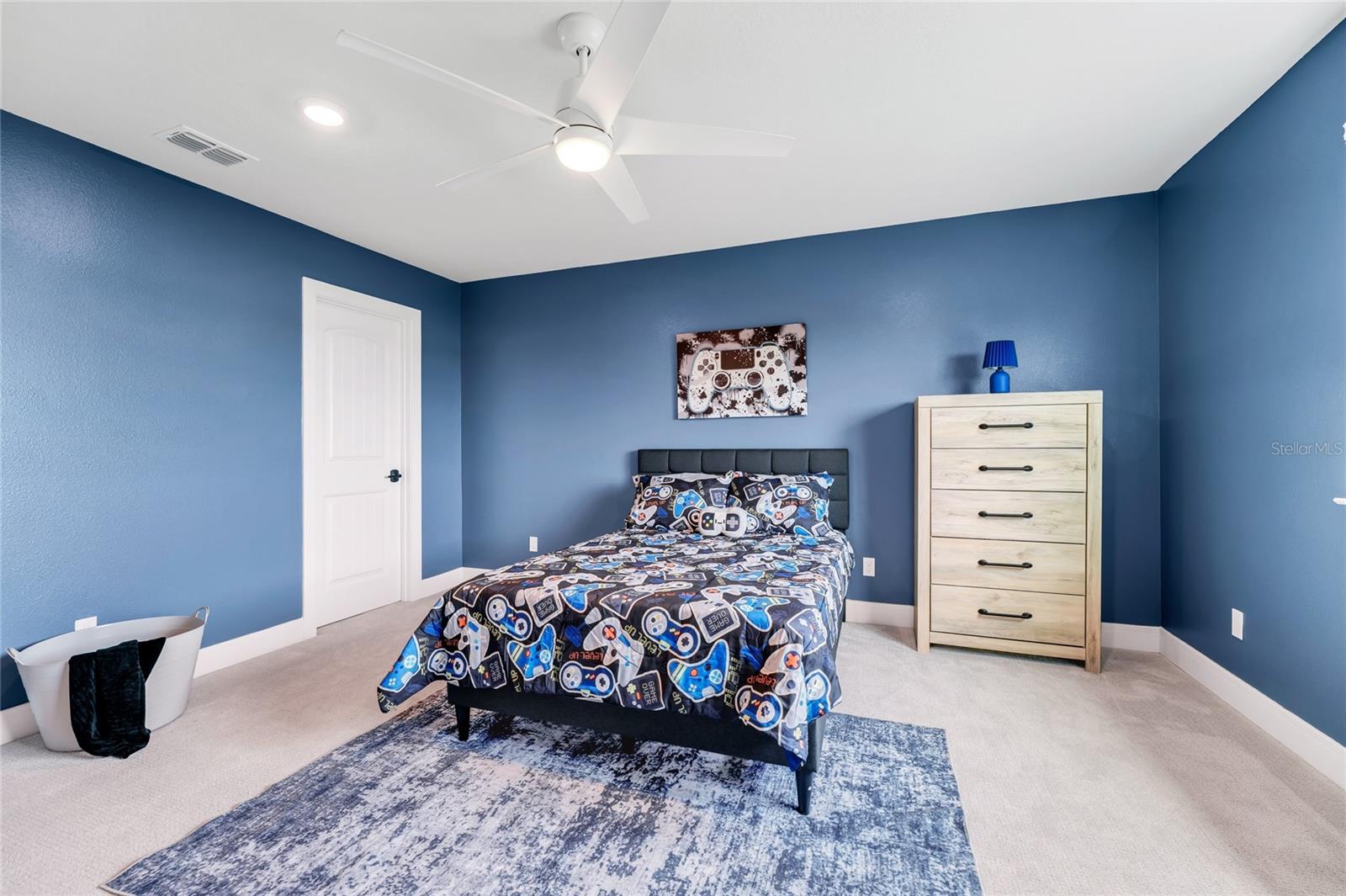 LIVE OAK LAKE PH 1 - Residential