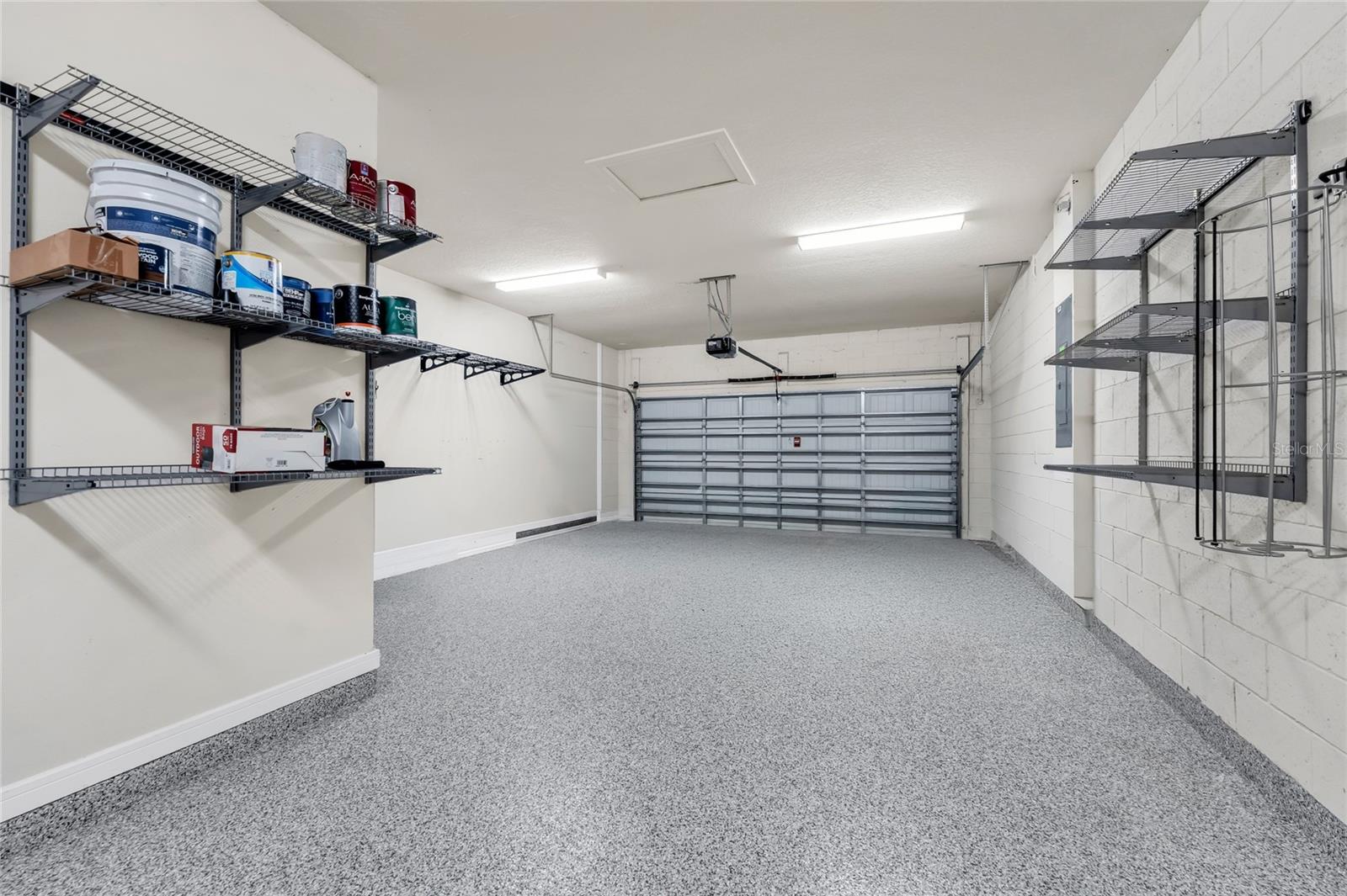 LIVE OAK LAKE PH 1 - Residential