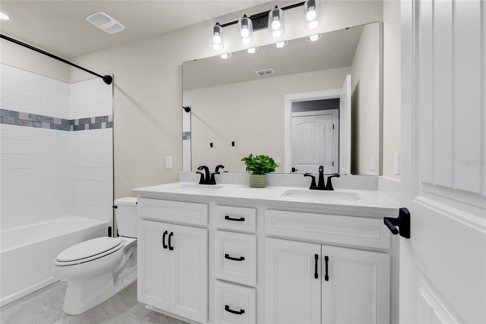 LIVE OAK LAKE PH 1 - Residential