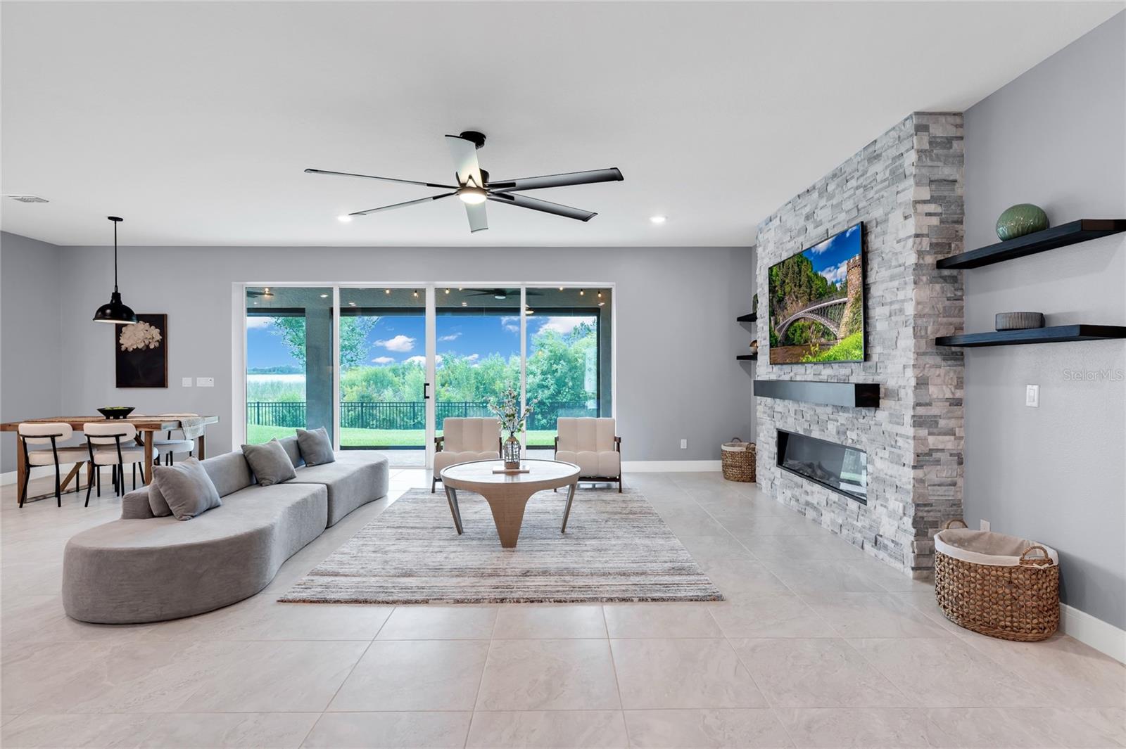 LIVE OAK LAKE PH 1 - Residential