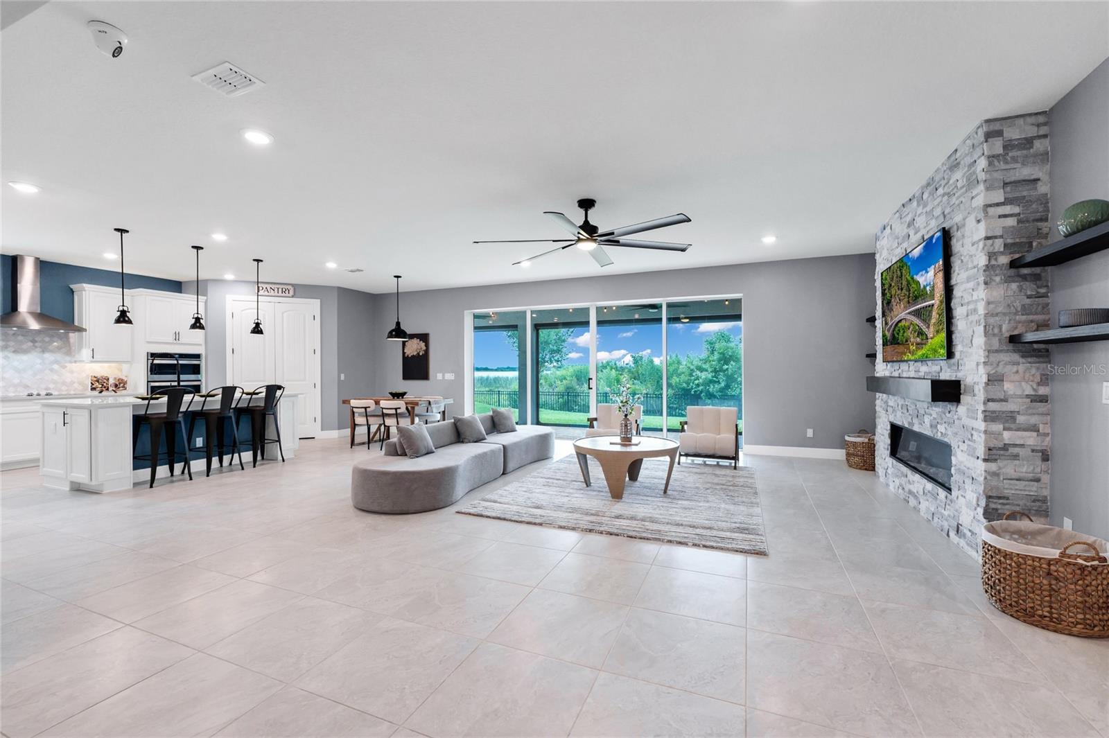 LIVE OAK LAKE PH 1 - Residential