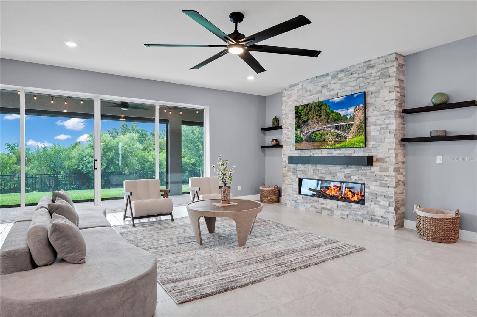 LIVE OAK LAKE PH 1 - Residential