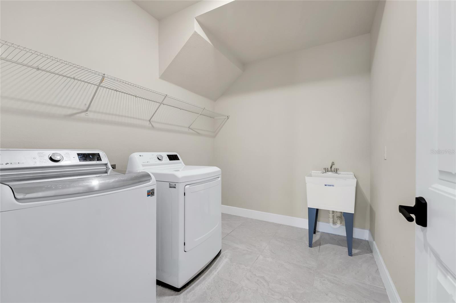 LIVE OAK LAKE PH 1 - Residential