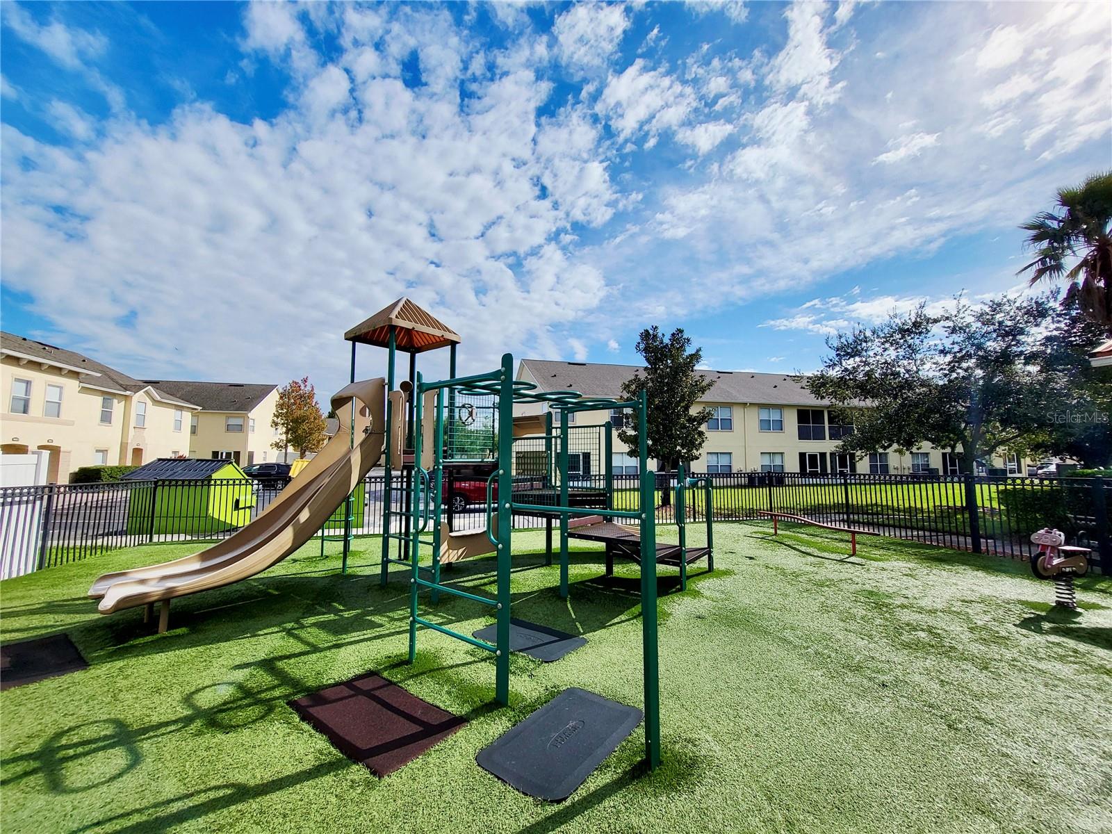 CLUB CORTILE CONDO PH 5 - Residential