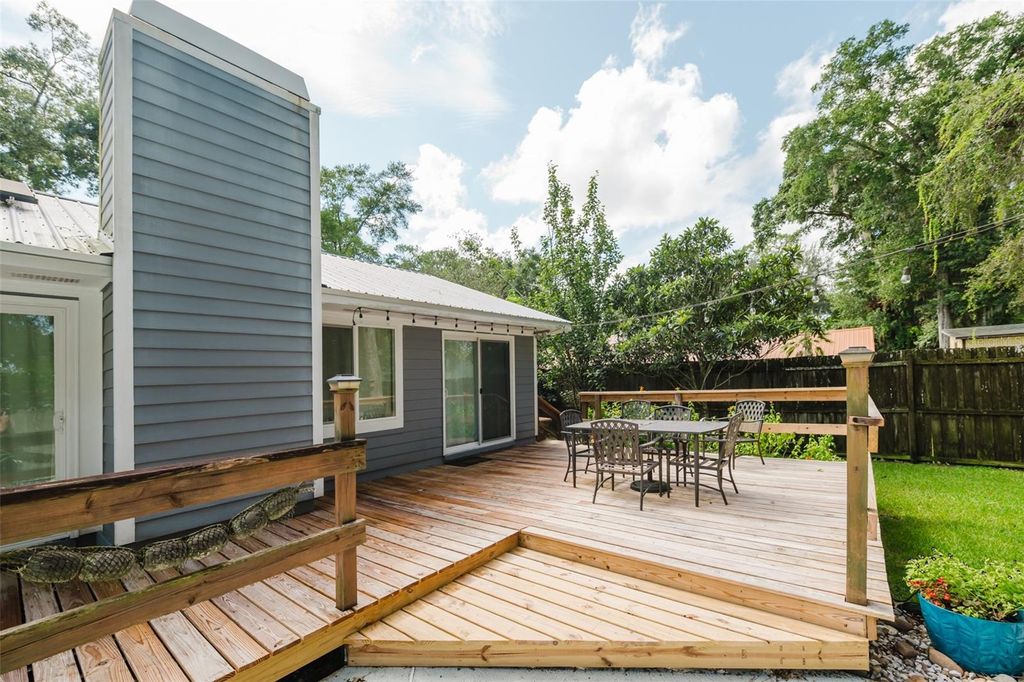 Photo of 410 SE 41st Avenue, Ocala, FL 34471 (MLS # OM707977)