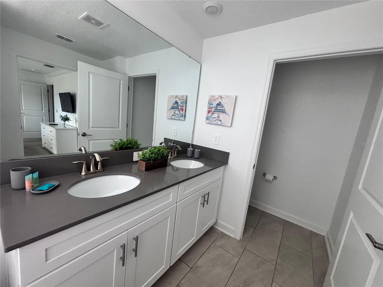 COVE AT STOREY LAKE 5 - Residential