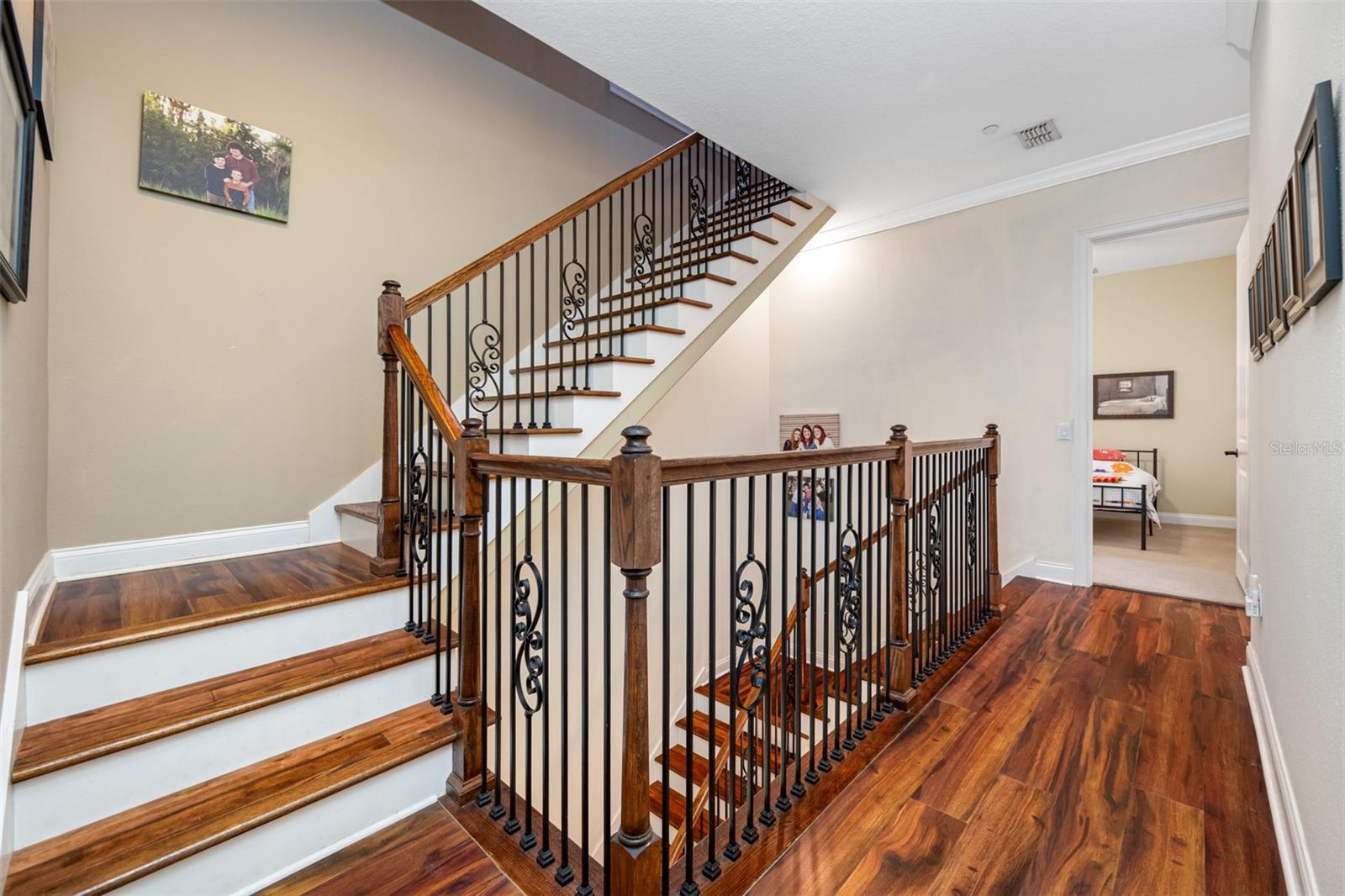 HILLSIDE LANDINGS - Residential