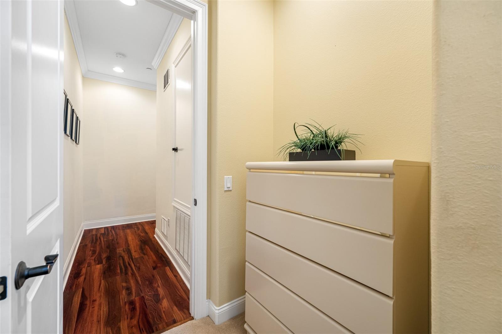 HILLSIDE LANDINGS - Residential