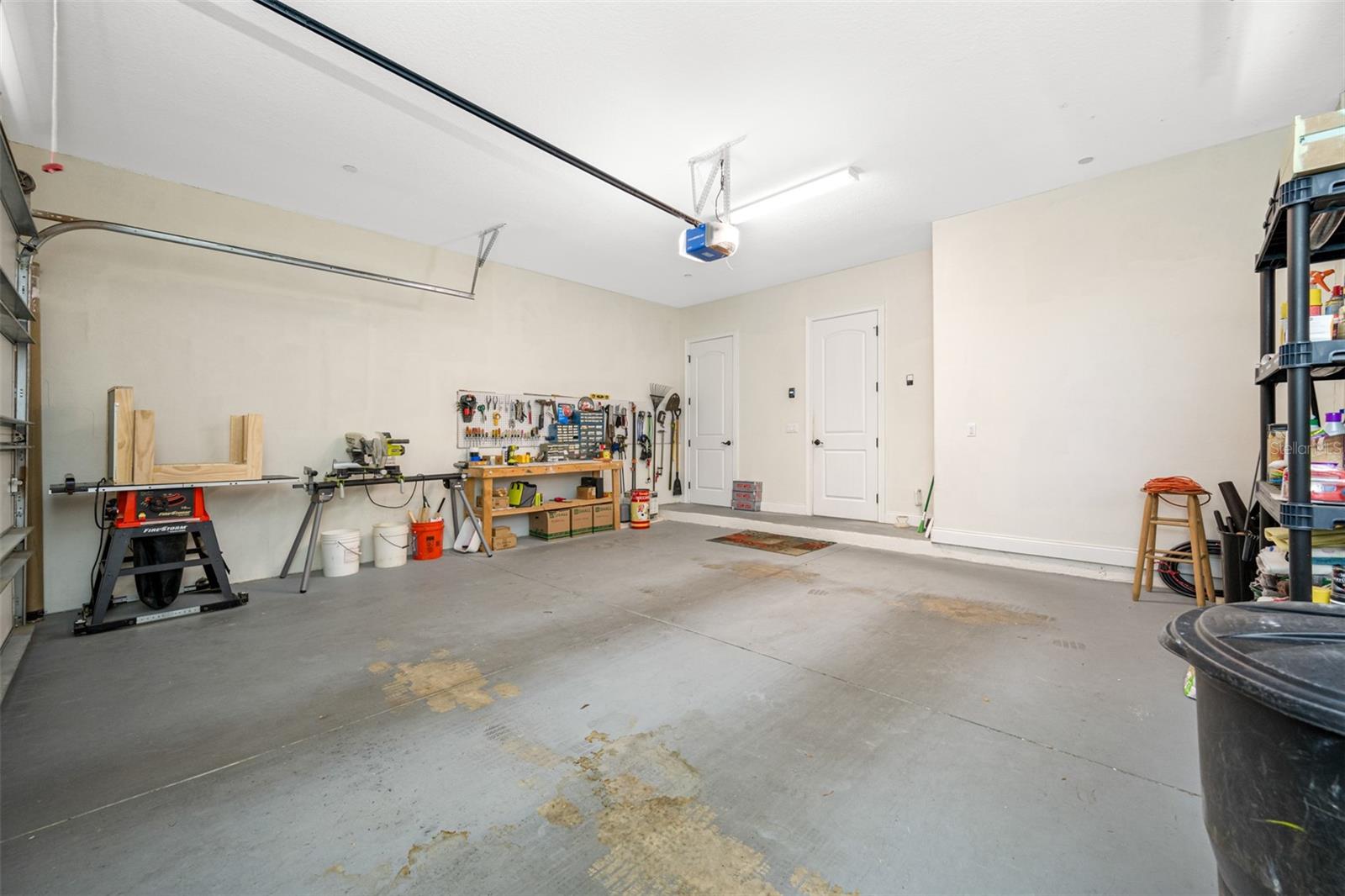 HILLSIDE LANDINGS - Residential