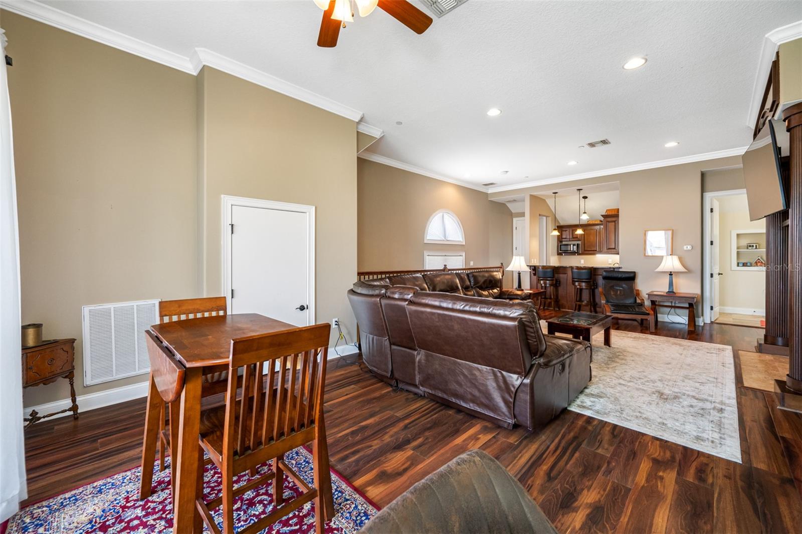 HILLSIDE LANDINGS - Residential