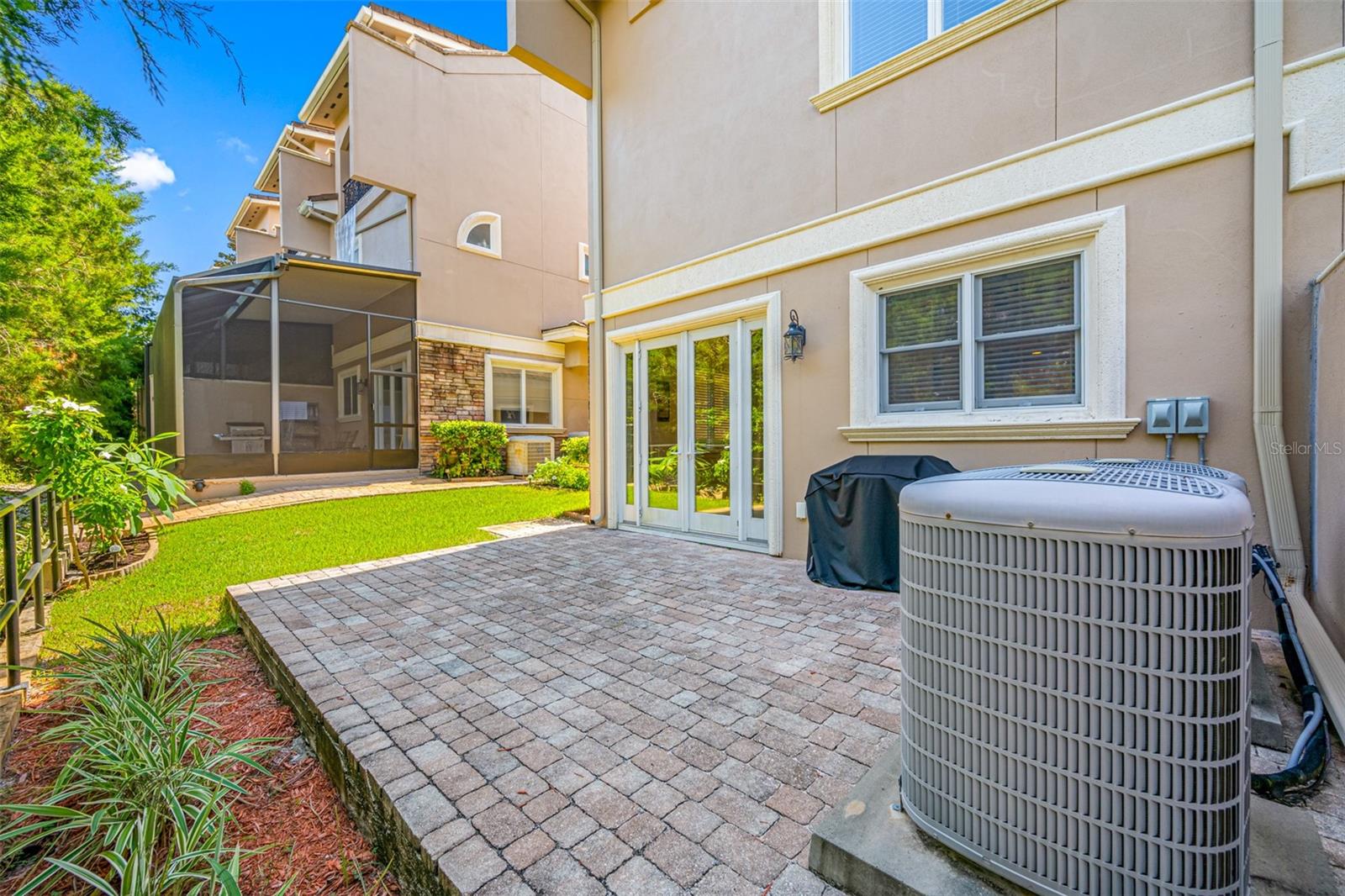 HILLSIDE LANDINGS - Residential