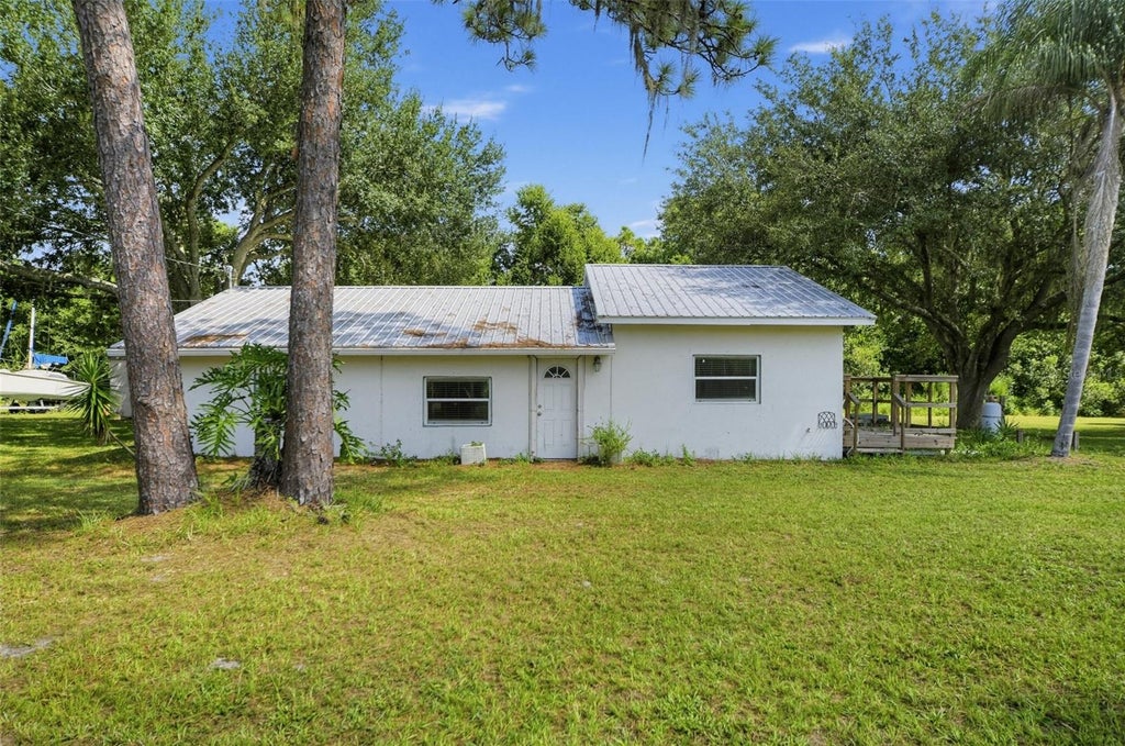 Photo of 4175 Oakwood Drive, Saint Cloud, FL 34772 (MLS # O6441183)