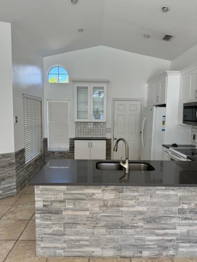 1623 BRIDGEVIEW CIRCLE