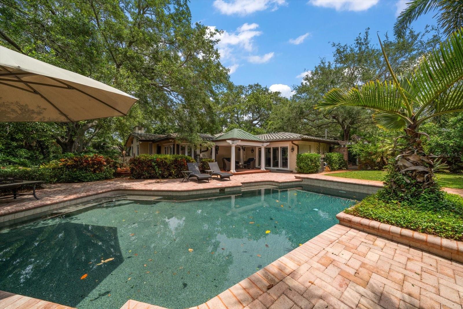 BELLEAIR PLACE - Residential