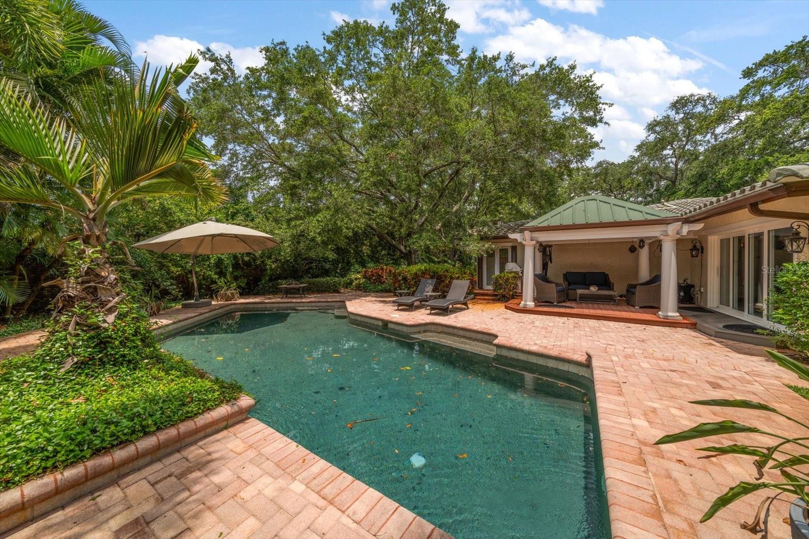 BELLEAIR PLACE - Residential