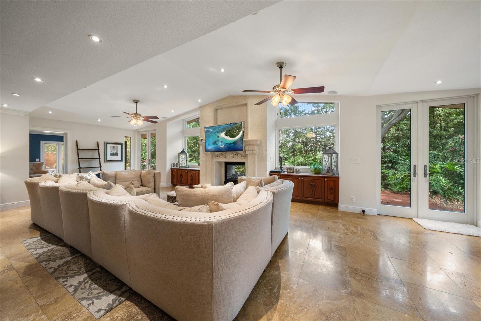 BELLEAIR PLACE - Residential