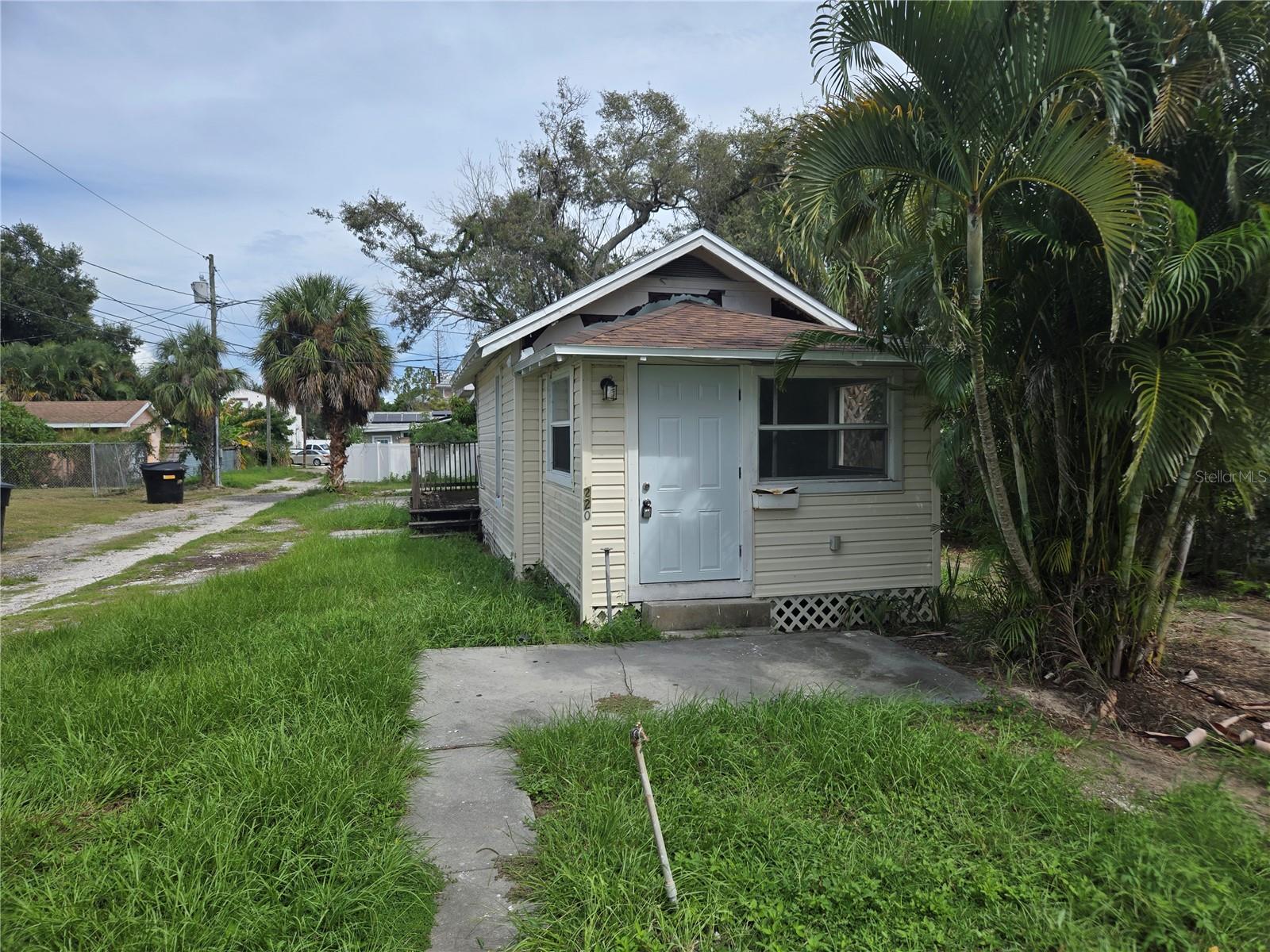 Completely Remodeled top to bottom! This home was basically gutted and re-built. Brand new Kitchen, bath, paint, flooring, the works! Accepting housing vouchers....must see!