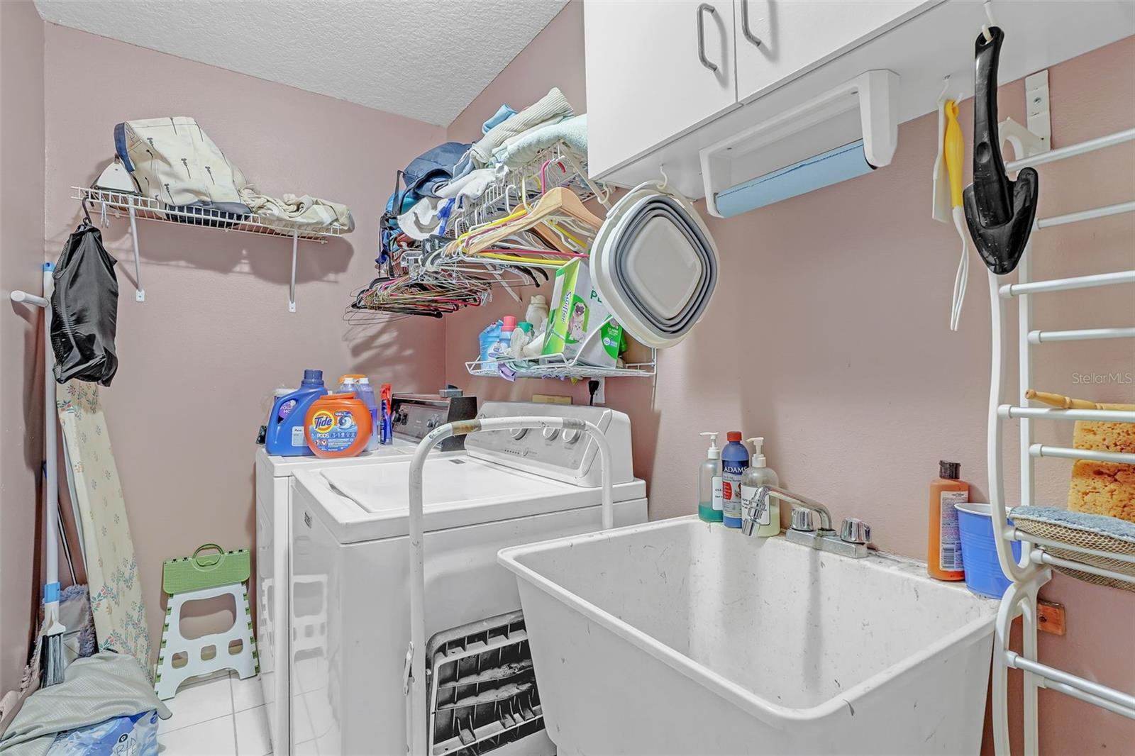 ROSE HILL GROVES - Residential