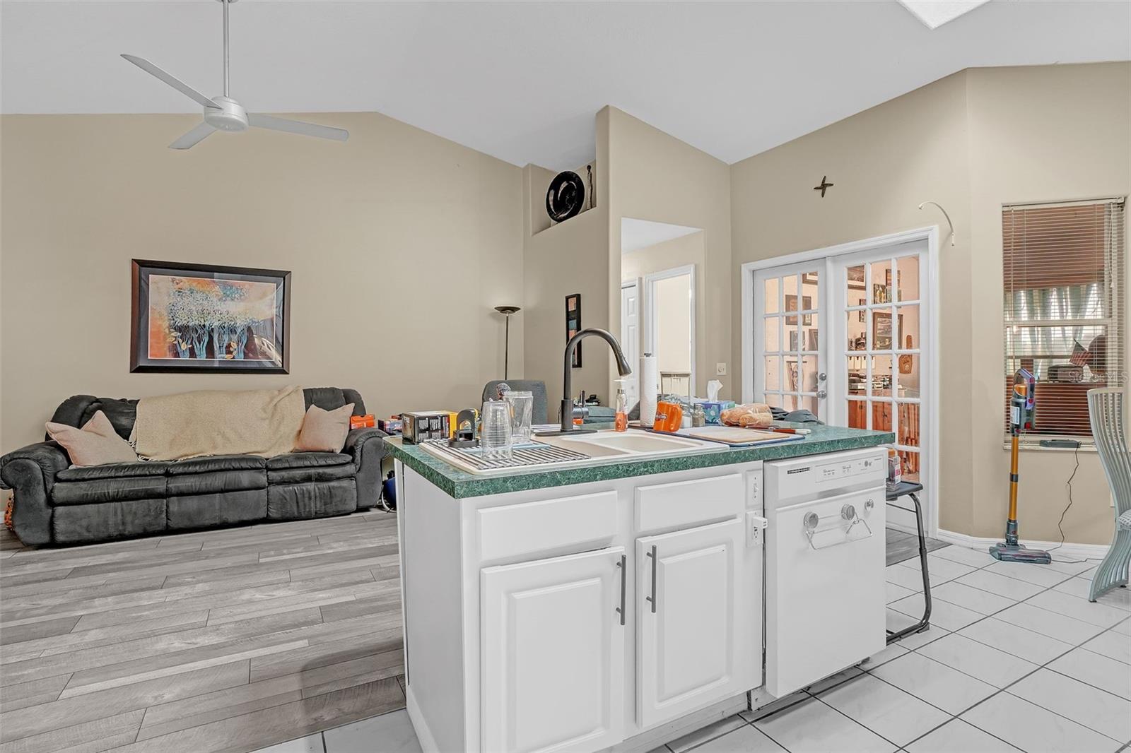 ROSE HILL GROVES - Residential