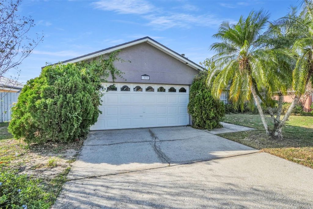 Photo of 1500 Heirloom Drive, Orlando, FL 32818 (MLS # S5139831)