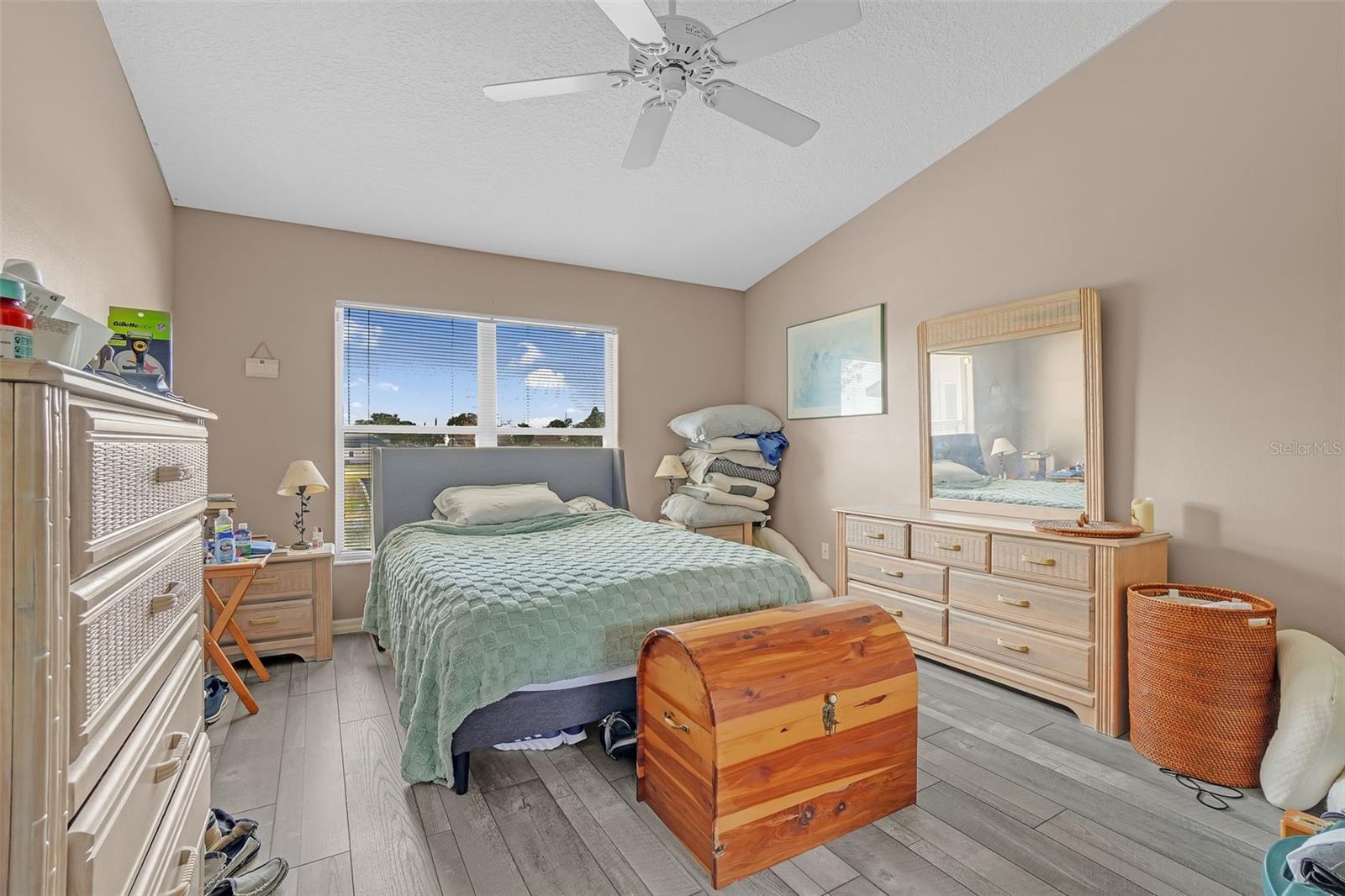 ROSE HILL GROVES - Residential